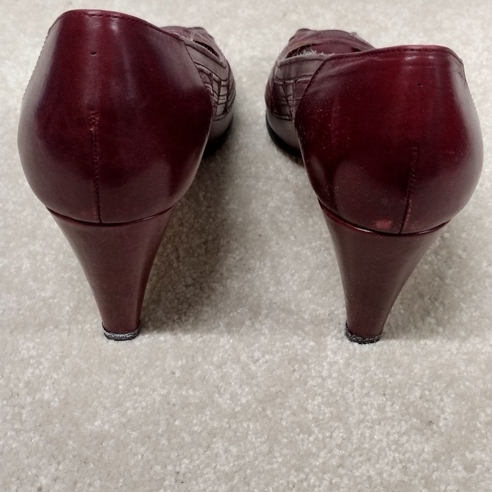 Vintage Bandolino Women's Red Peep Toe Shoes - Picture 4 of 14
